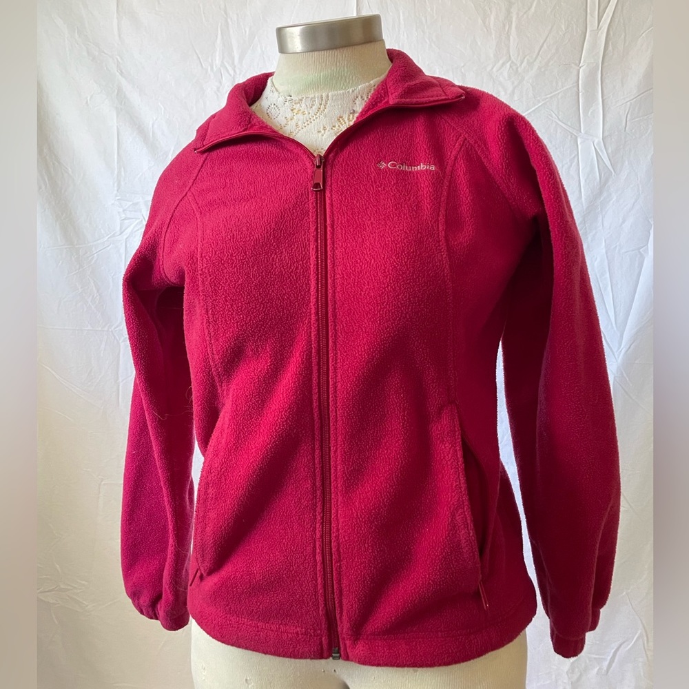 Columbia women’s fleece, zip up, size small, raspberry colored